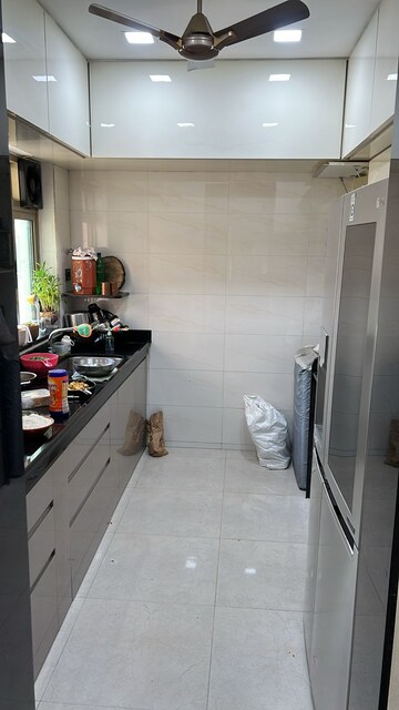 Kitchen in 2.5 BHK Apartment at Sheth Vasant Oasis, Andheri East – for Sale