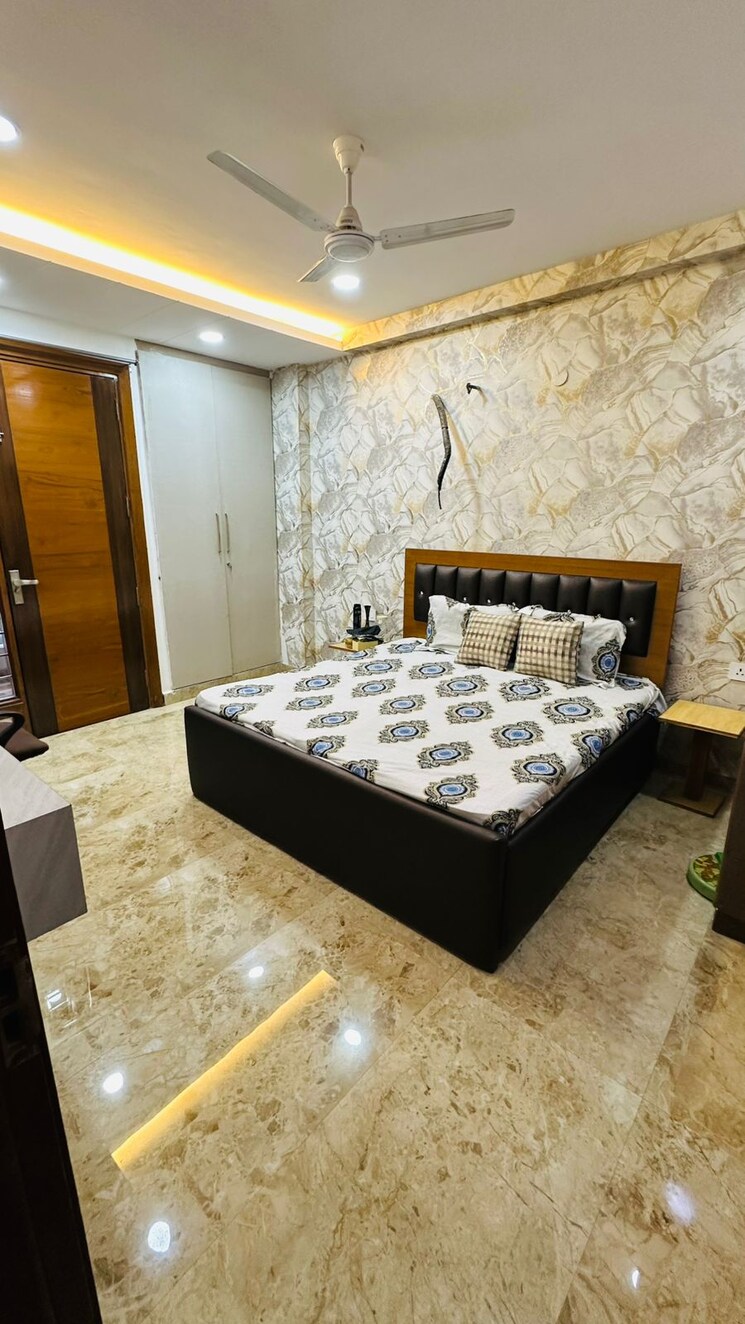 Bedroom, green fields colony 4 Bedroom 2520 Sq.Ft. Builder Floor In Green Fields Colony Faridabad 9105374