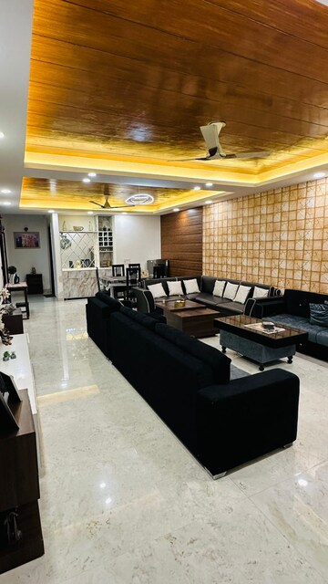 Living Room in 4 BHK Builder Floor at Green Fields Colony – for Sale