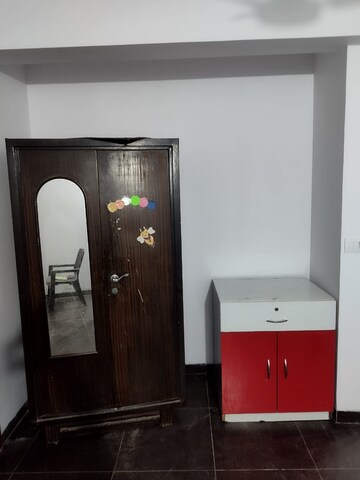 Furnished Amenities in 3 BHK Builder Floor at Sector 7 Wave City – for Rent