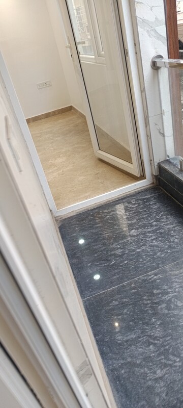 Balcony in 2 BHK Builder Floor at Rohini Sector 16 – for Rent