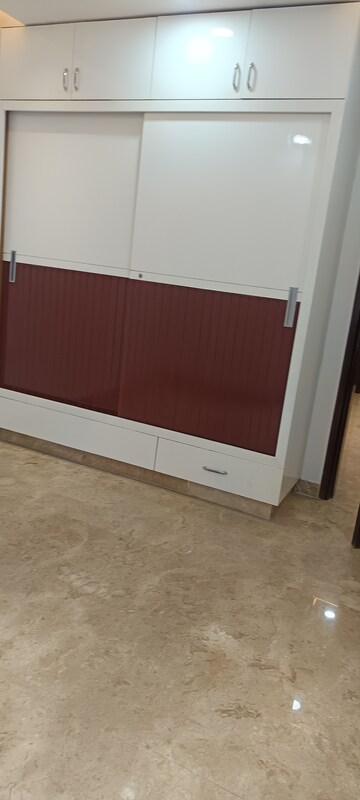 Bathroom in 2 BHK Builder Floor at Rohini Sector 16 – for Rent
