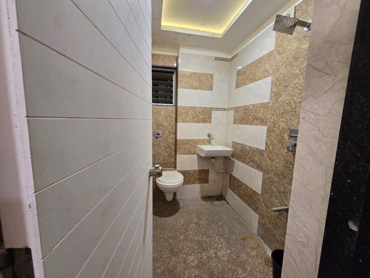 Bathroom, harni road 3 Bedroom 1650 Sq.Ft. Apartment In Harni Road Vadodara 9105358