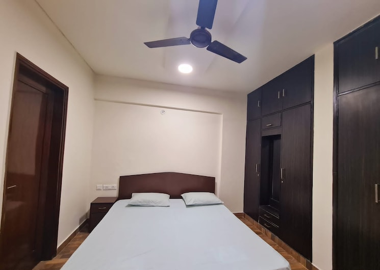 Room, sukhdev vihar 3 Bedroom 700 Sq.Yd. Apartment In Sukhdev Vihar Delhi 9105505
