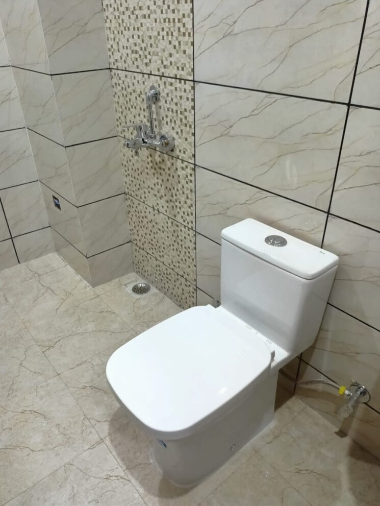 Bathroom, ansal-sushant-floors 6+ Bedroom 7200 Sq.Ft. Independent House In Sushant Lok ii Gurgaon 9105469