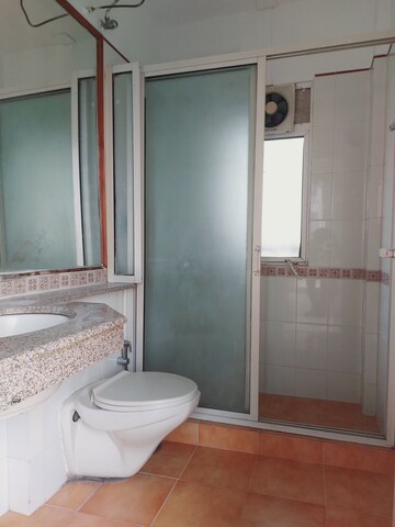 Bathroom in 3 BHK Apartment at DLF Ridgewood Estate, Dlf Phase iv – for Rent