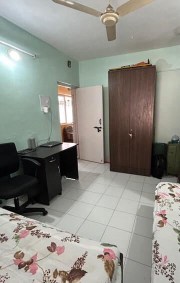Living Room in 2 BHK Apartment at Karve Nagar – for Rent