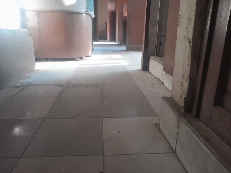 Bathroom, jhandewalan Commercial Office Space 1000 Sq.Ft. In Jhandewalan Delhi 9105484