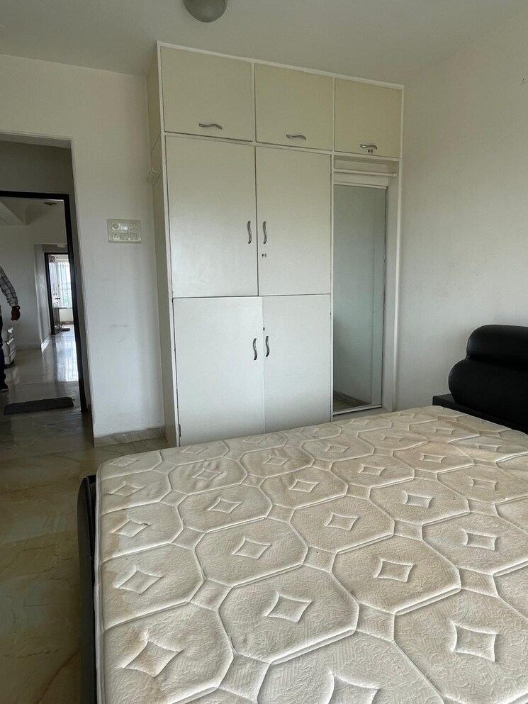 Master Bedroom, v-v-a-vision-avarsekar-heights 3 Bedroom 1100 Sq.Ft. Apartment In Worli Mumbai 9105576