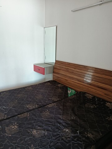 1 RK Apartment For Rent in Emaar Emerald Floors Premier, Sector 65