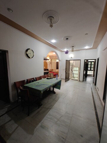 Dining area in 2.5 BHK Apartment at BNB Pristine Floors, Dlf Phase V – for Rent