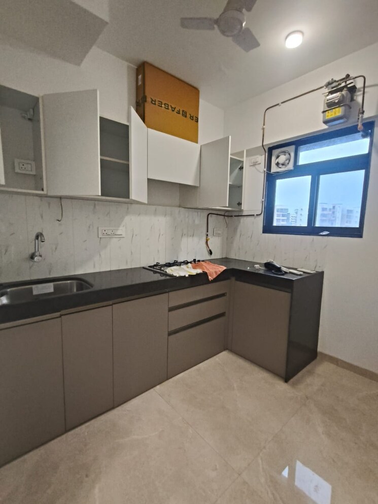 Kitchen, platinum-life 1 Bedroom 350 Sq.Ft. Apartment In Andheri West Mumbai 9105575
