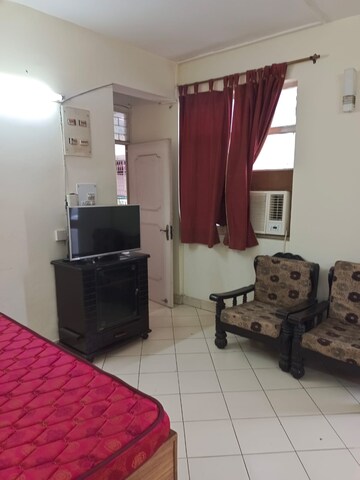 Room in 2 BHK Apartment at Maple Crescent, Sector 43 – for Rent