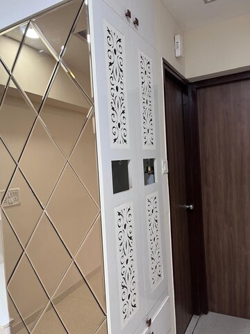  2 BHK Apartment at Lodha Amara, Kolshet Road – for Rent