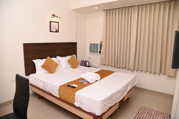  Pg For Rent in Ghansoli