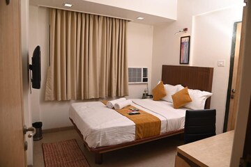 Room in  Pg at Ghansoli – for Rent