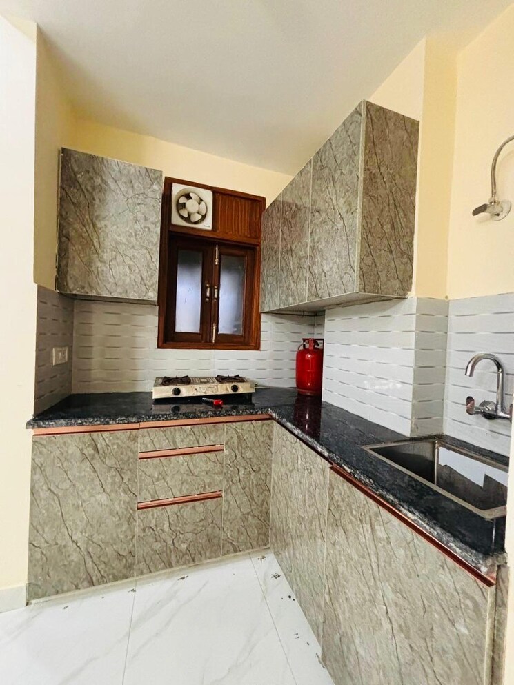 Kitchen, saket 1 Bedroom 700 Sq.Ft. Builder Floor In Saket Delhi 9105611