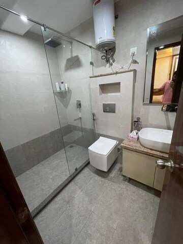 Bathroom in 1 BHK Builder Floor at Gupta Awas, Sector 43 – for Rent