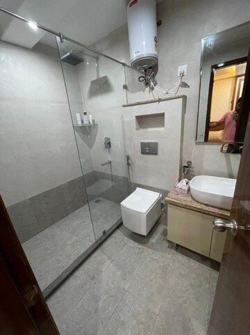 Bathroom in 1 BHK Builder Floor at Gupta Awas, Sector 43 – for Rent