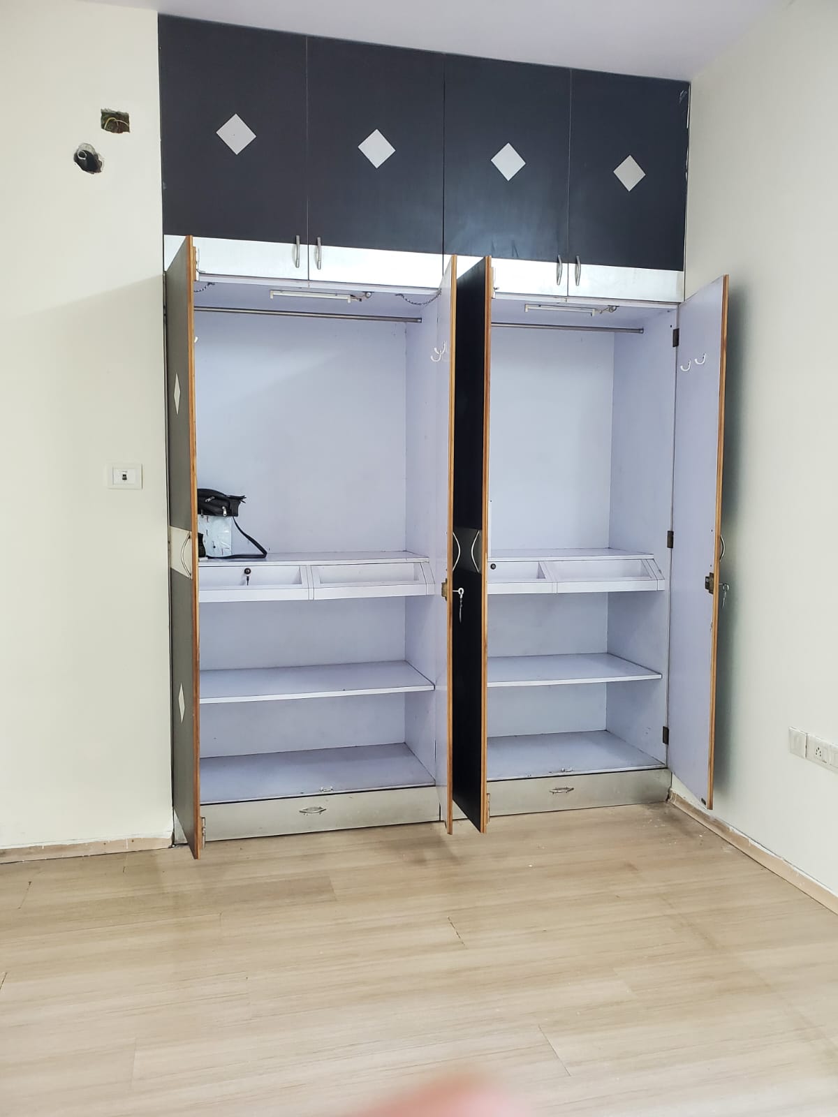 2 BHK Apartment For Rent in Vijay Vilas Taurus Building 11 To 15