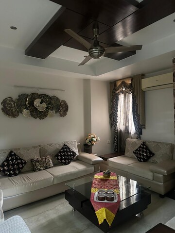 Furnished Amenities in 3 BHK Apartment at Pinnacle Tower, Indrapuram – for Sale