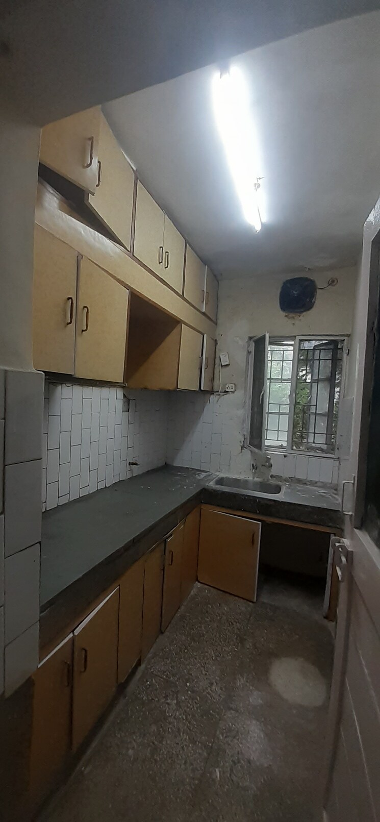 Kitchen, vasant kunj 3 Bedroom 1100 Sq.Ft. Apartment In Vasant Kunj Delhi 9105697