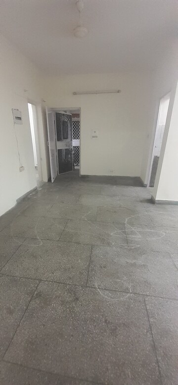 Room in 3 BHK Apartment at Vasant Kunj – for Rent