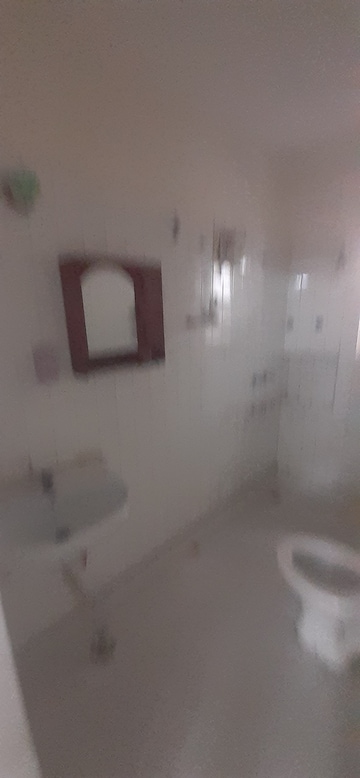Room in 3 BHK Apartment at Vasant Kunj – for Rent