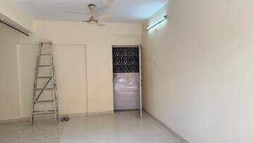 Room in 3 BHK Apartment at Clarion Park, Aundh – for Rent