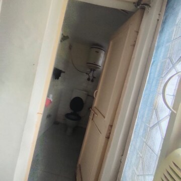 Building Lobby in 2 BHK Apartment at Rwa Jalvayu Vihar Noida, Sector 25 – for Rent