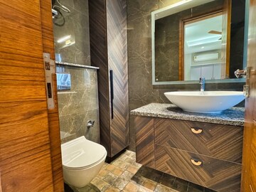 Bathroom in 1 BHK Builder Floor at Saket – for Rent