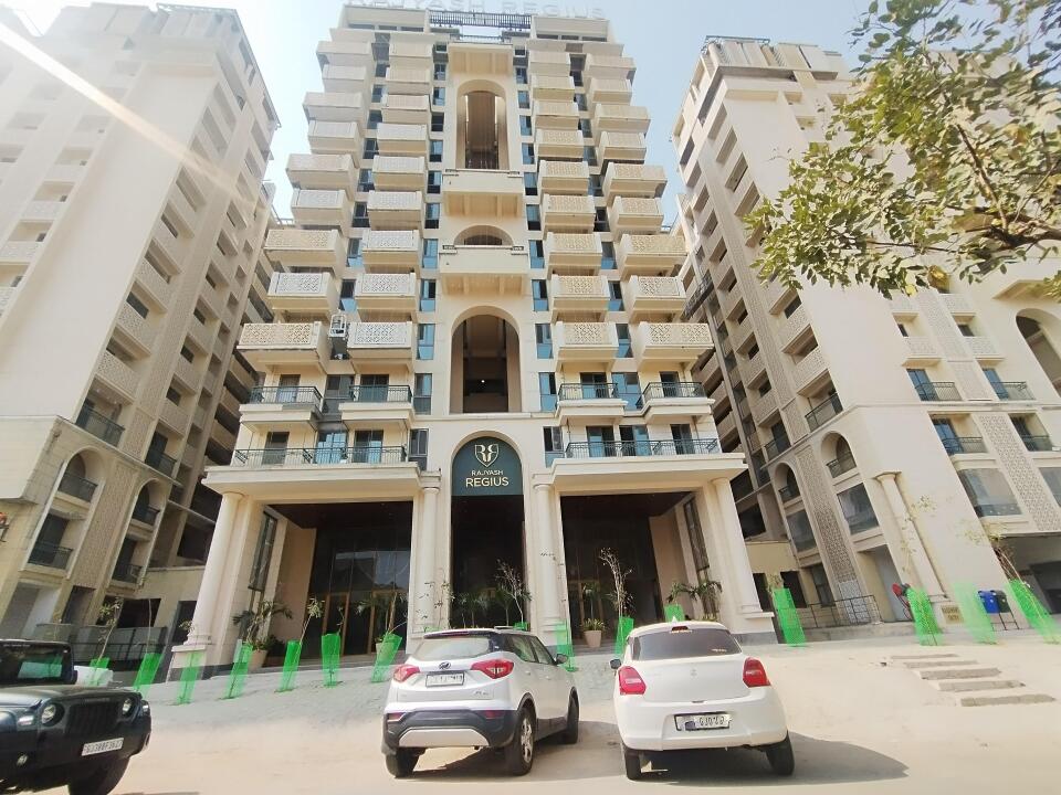 4 BHK Apartment For Rent in Rajesh Regius