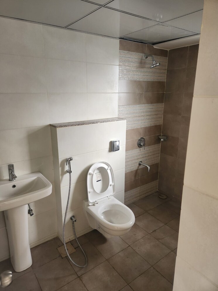 Bathroom, avon-vista 3 Bedroom 1198 Sq.Ft. Apartment In Balewadi Pune 9105729