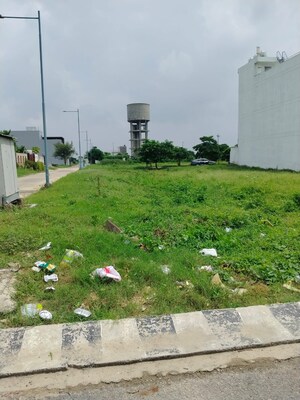  Plot – Garden View at Wave City, Wave City - for Sale