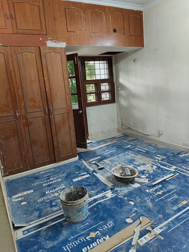 Bedroom, vasant kunj 3 Bedroom 1400 Sq.Ft. Apartment In Vasant Kunj Delhi 9105763