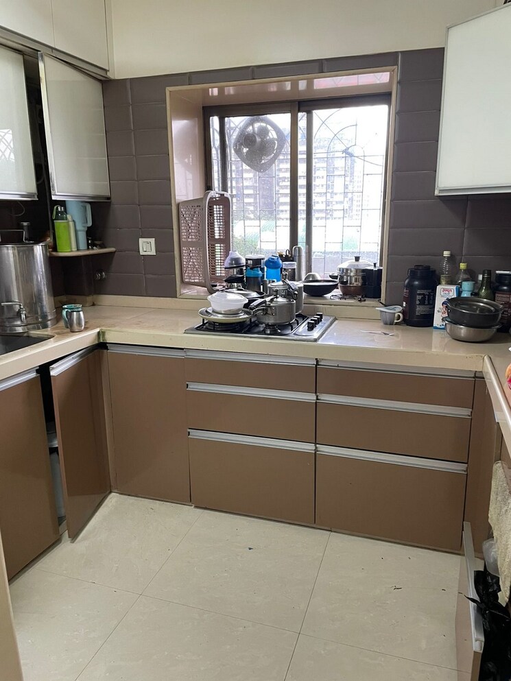 Kitchen, khar west 2 Bedroom 750 Sq.Ft. Apartment In Khar West Mumbai 9105764