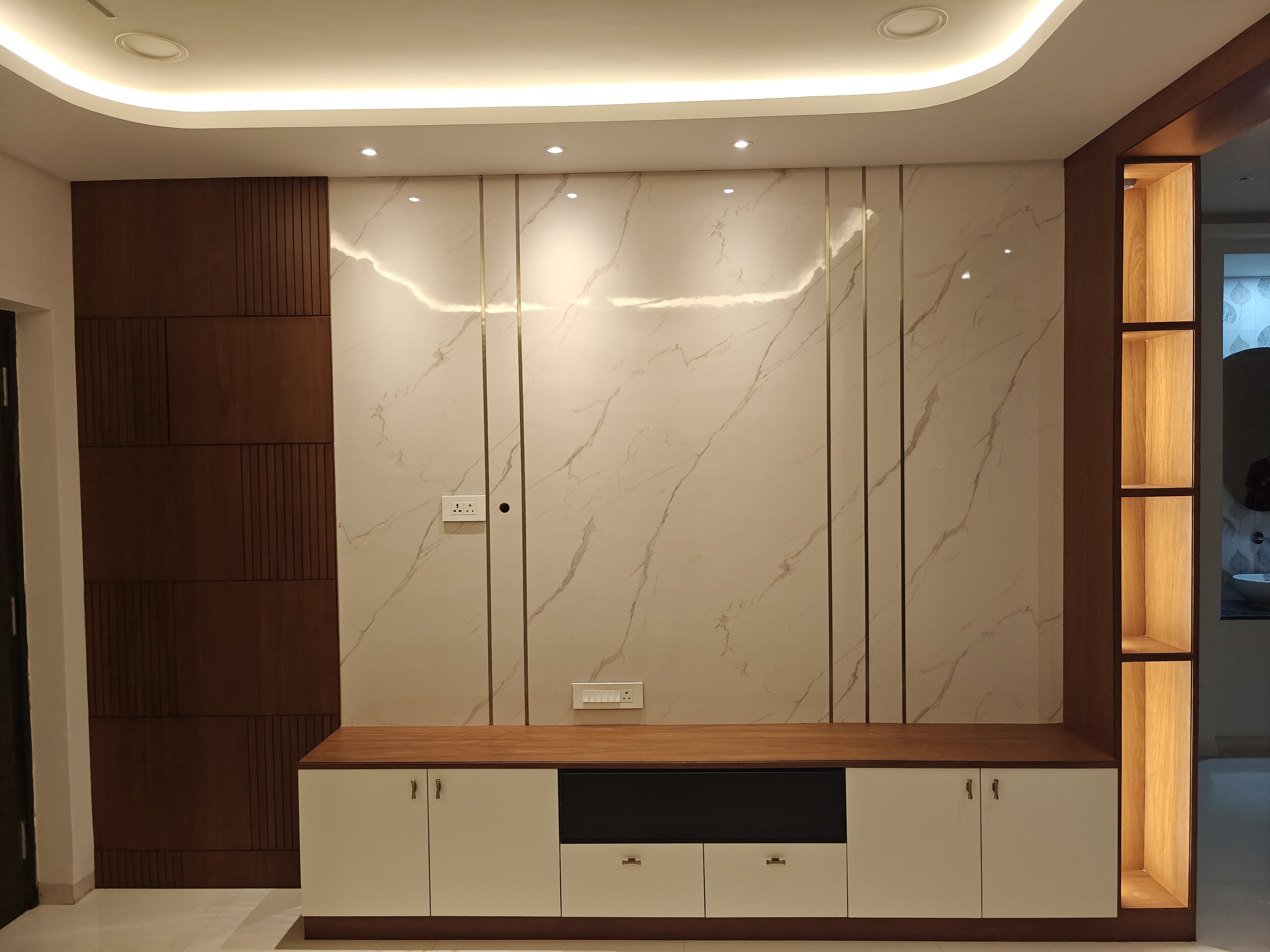 3 BHK + Pooja Room 2185 Sq.Ft. Apartment in Frontline Seven