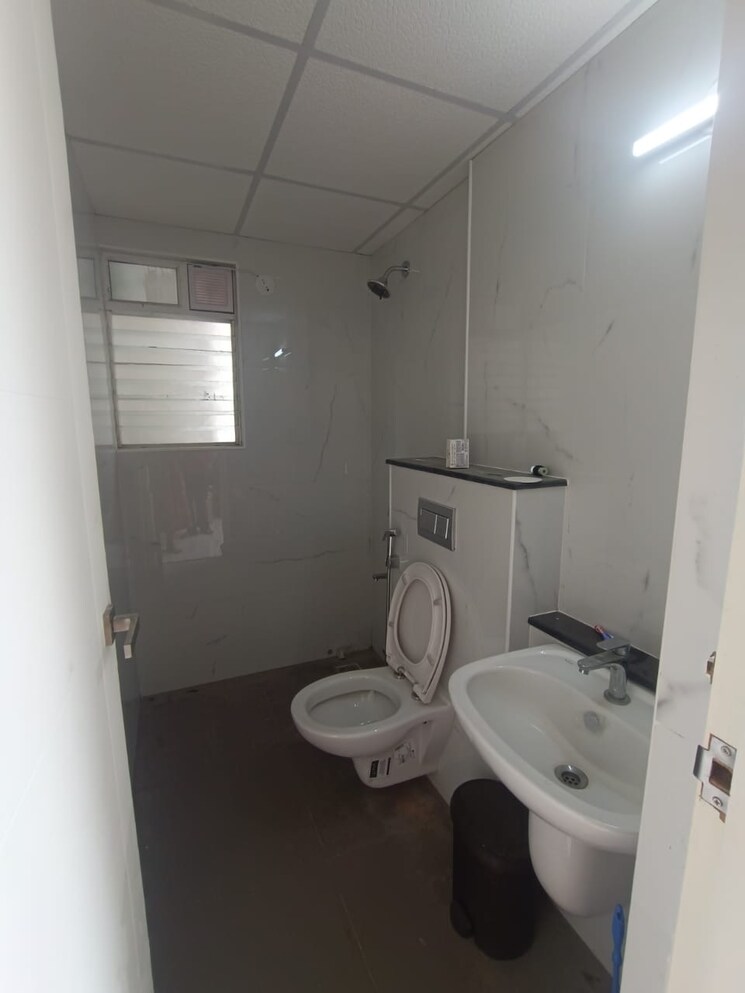 Bathroom, mana-capitol 2 Bedroom 1085 Sq.Ft. Apartment In Sarjapur Road Bangalore 9105769