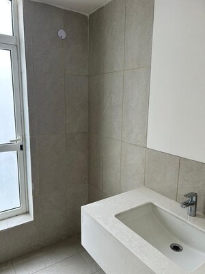 Bathroom in 3 BHK Builder Floor at Smart World Orchard, Sector 61 – for Sale