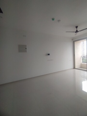 Room in 1 BHK Apartment at Hiranandani Queensgate, Bannerghatta – for Rent