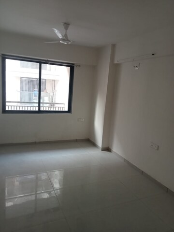 Room in 3 BHK Apartment at Shela – for Rent