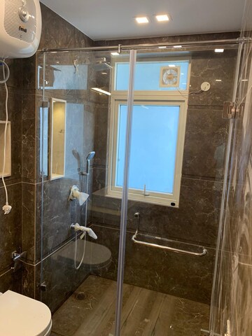Bathroom in 4 BHK Builder Floor at DLF City Phase IV, Dlf Phase iv – for Sale