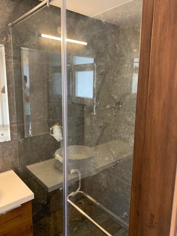 Staircase in 4 BHK Builder Floor at DLF City Phase IV, Dlf Phase iv – for Sale