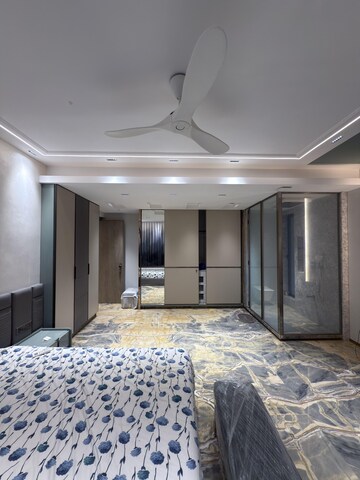Bedroom in 4 BHK Apartment at Dadar West – for Rent