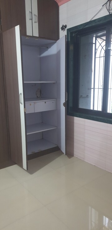 Bathroom in 1 BHK Apartment at Dombivli East – for Rent