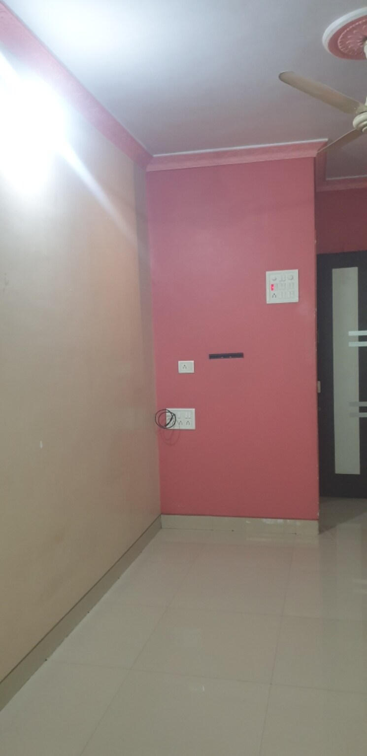 Room, dombivli east 1 Bedroom 450 Sq.Ft. Apartment In Dombivli East Thane 9105916