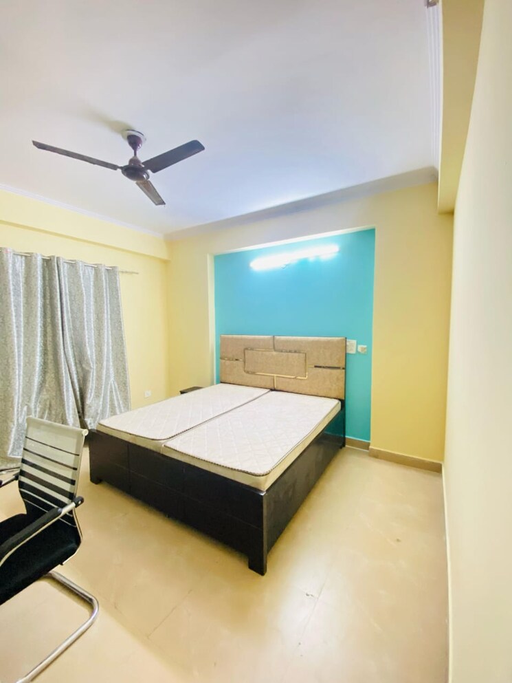 Bedroom, sector 75 Pg For Girls In Sector 75 9105937