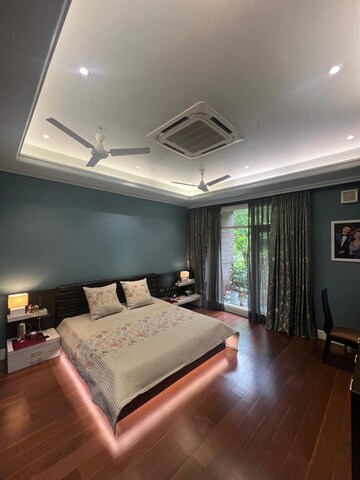 Living Room in 6 BHK Independent House at Sector 22 – for Sale
