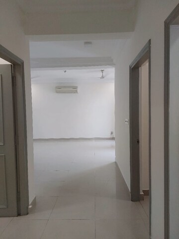 Building Lobby in 4 BHK Apartment at Bhawna Apartment, Sector 43 – for Rent