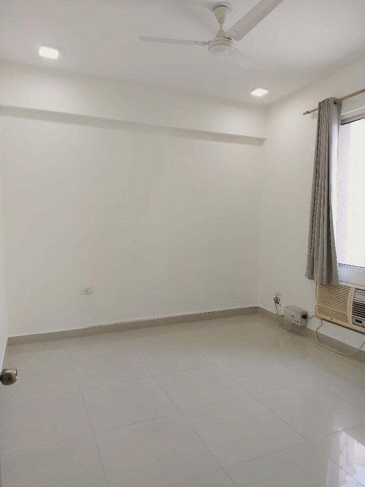 Room, bhawna-apartment 4 Bedroom 3000 Sq.Ft. Apartment In Sector 43 Gurgaon 9105958